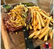 מסעדת Steak Wood במסעדה